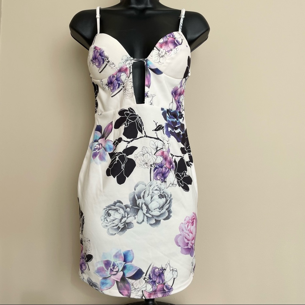 Selfie Leslie Criss Cross Back Mini Dress Floral
